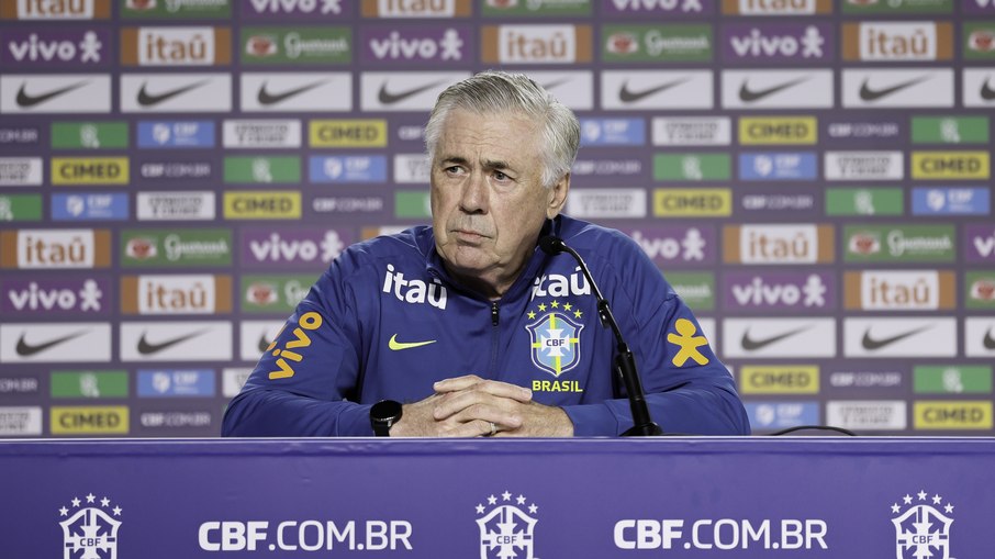 Carlo Ancelotti durante coletiva da seleção brasileira