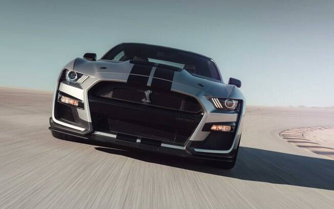 Ford revela o primeiro modelo de corrida do Mustang de nova