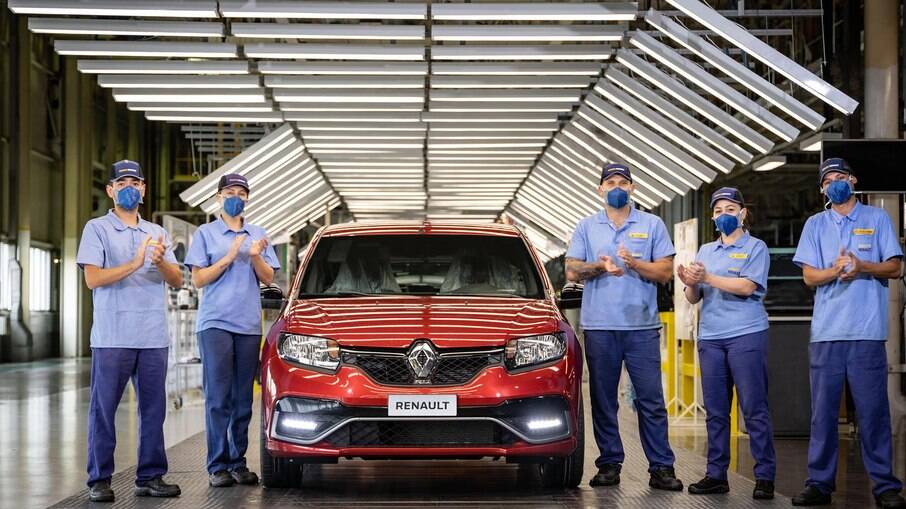 Renault R.S: depois de 4.600 unidades produzidas e uma legião de fãs, modelo tem produção encerrada