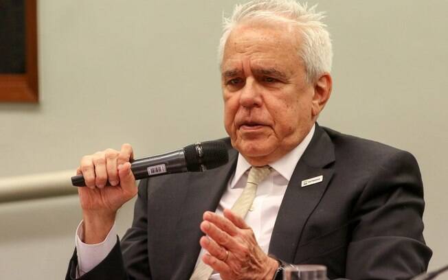 Roberto Castello Branco, presidente da Petrobras, disse que estatal se prepara para viver com petróleo em baixa