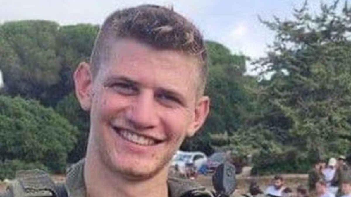 O militar israelense Eitan Oster, de 22 anos, que morreu em confronto com o Hezbollah no sul do Líbano, em 2 de outubro de 2024. 