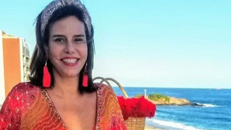 Narcisa%20critica%20Tiago%20Barnab%C3%A9%20por%20usar%20seu%20nome%20em%20comerciais