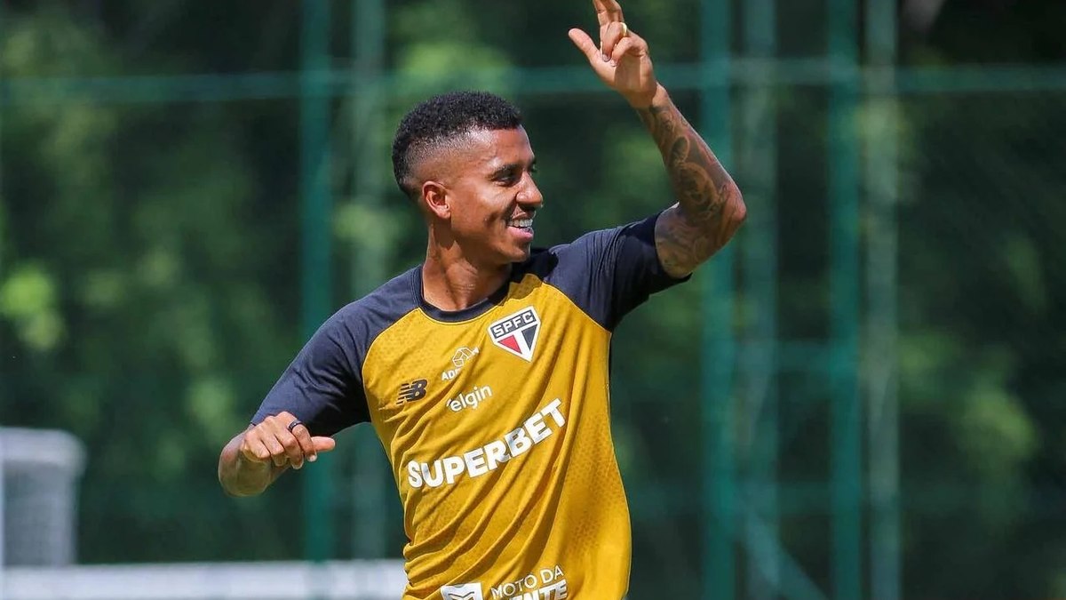 São Paulo pode ter trio de reforços contra o Corinthians no Brasileirão