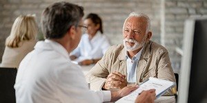 Gerontologia: Brasil tem apenas dois cursos; conheça o mercado