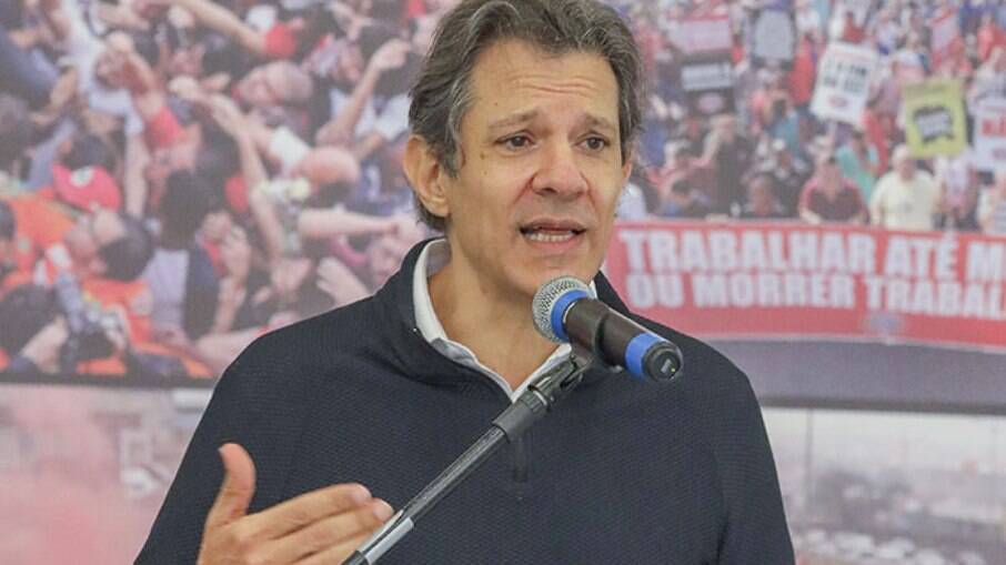 Ex-prefeito de São Paulo Fernando Haddad lidera pesquisa para o governo de SP