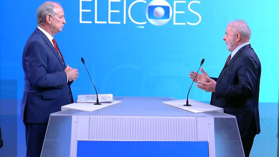 Debate na Globo começa com Ciro Gomes perguntando para Lula