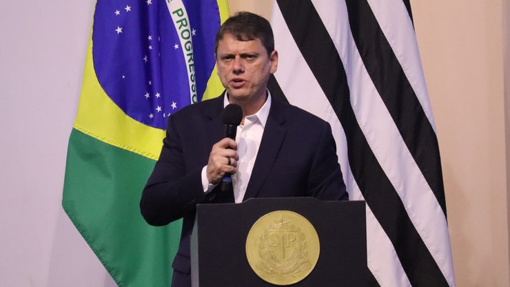 Tarcísio lidera disputa em São Paulo e abre 12 pontos para Haddad