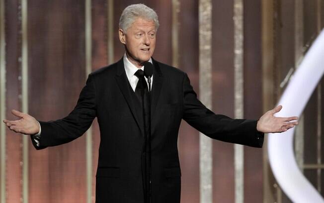 Bill Clinton consegiu se salvar do impeachment na Câmara Bill Clinton consegiu se salvar do impeachment na Câmara