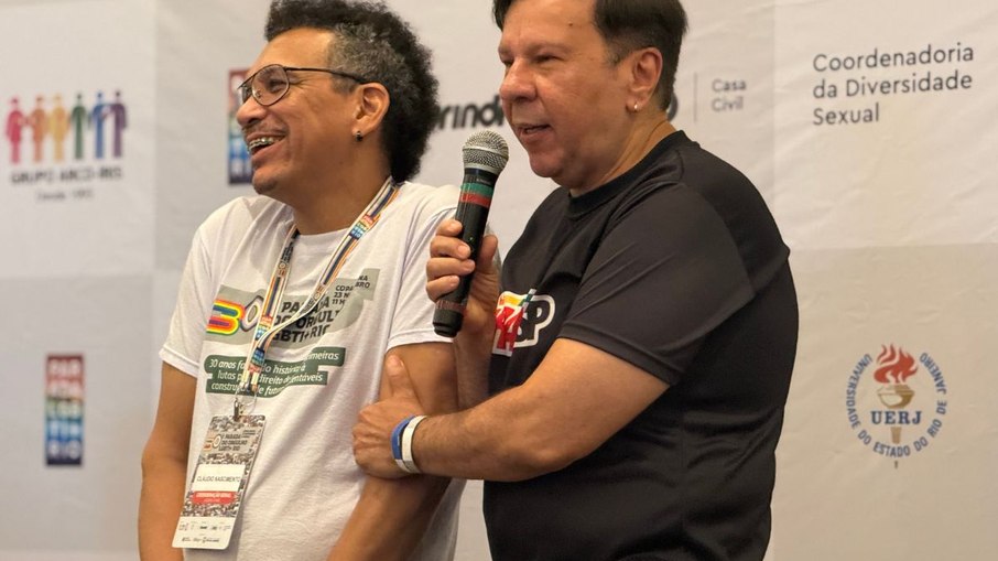 Parada do Orgulho LGBTI+ Rio celebra 30 anos em Copacabana