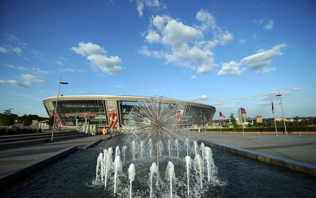 Foto de 2011, antes do processo de abandono e destruição da Donbas Arena