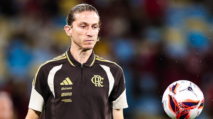 Filipe Luís já sabia de demissão antes de goleada sobre Madureira Filipe Luís já sabia de demissão antes de goleada sobre Madureira