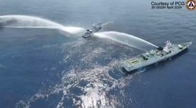 Filipinas acusa China de usar canhões de água contra dois navios
