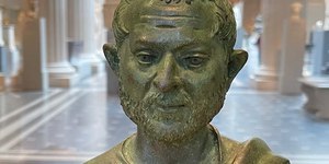 Internautas reagem a estátua romana parecida com Lula