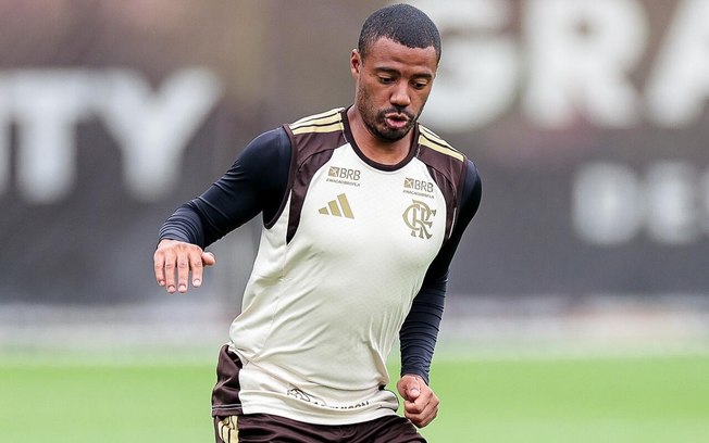 De Arrascaeta (esq.) e De la Cruz, do Flamengo, são sonhos de candidato à presidência do Peñarol De Arrascaeta (esq.) e De la Cruz, do Flamengo, são sonhos de candidato à presidência do Peñarol