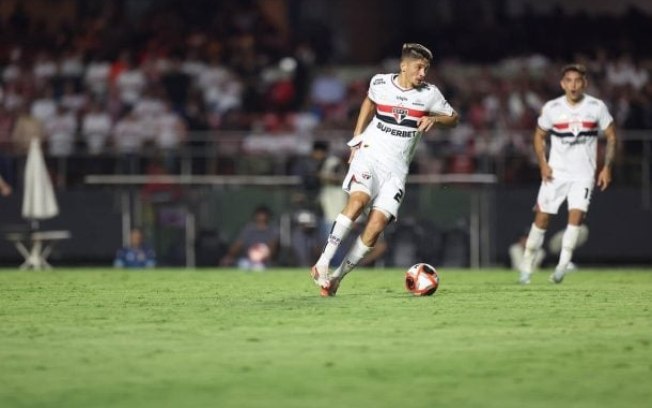Pablo Maia se torna motivo de preocupação para o São Paulo depois de precisar de substituição ainda no primeiro tempo de duelo com o São Bernardo Pablo Maia se torna motivo de preocupação para o São Paulo depois de precisar de substituição ainda no primeiro tempo de duelo com o São Bernardo