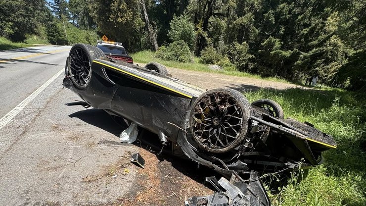VÍDEO: Polícia arrasta Lamborghini Huracán após capotamento