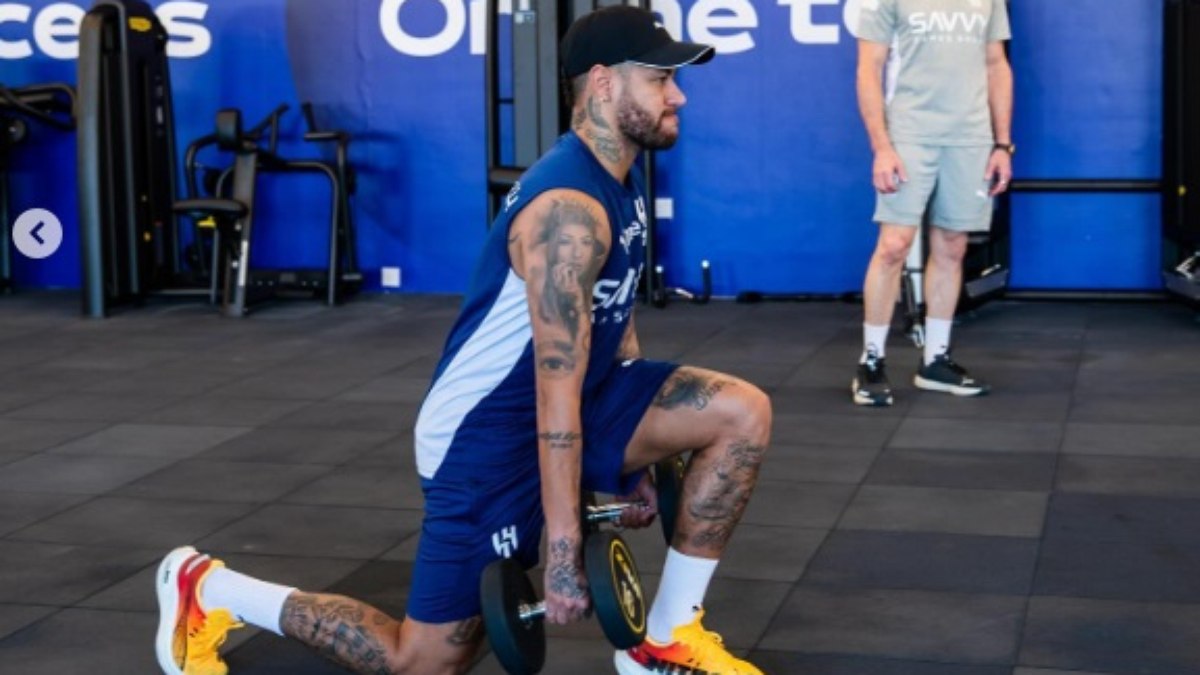 Neymar treina nas instalações do Al-Hilal