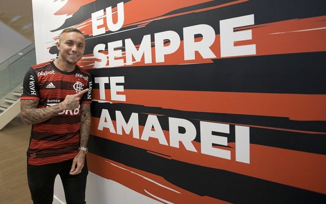 Cebolinha vive expectativa de jogar com companheiros de Seleção no Flamengo: 'Prazer de jogar com eles'