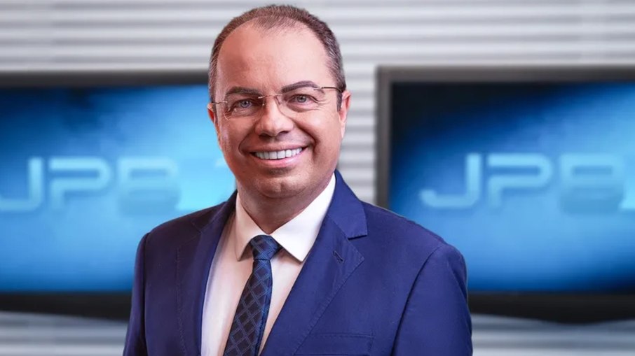 Carlos Siqueira foi internado com infecção intestinal bacteriana
