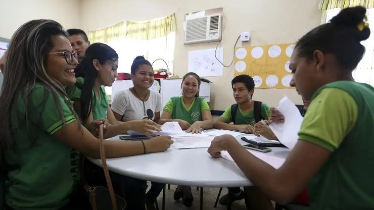 Mudanças no currículo: veja como fica o Ensino Médio em 2026