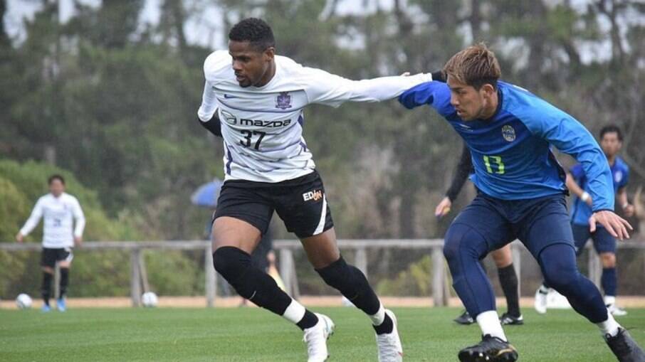 Júnior Santos vive boa fase na J-League
