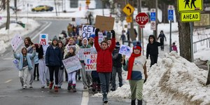Minnesota processa EUA após morte em operação migratória