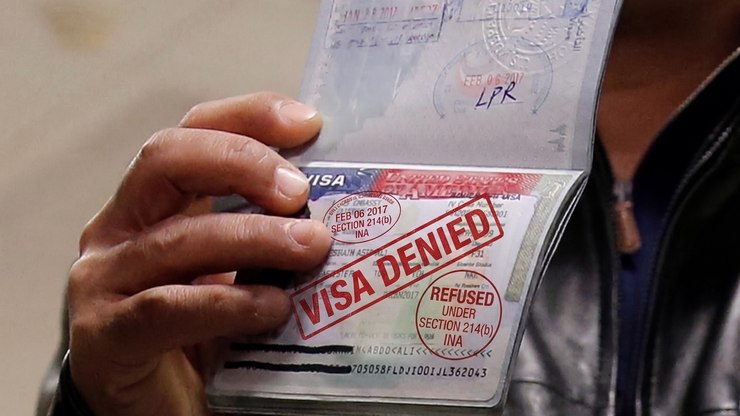 Governo dos EUA deve revogar vistos de turismo: saiba o que fazer