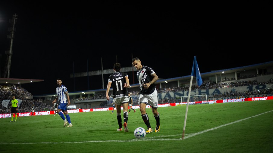 Após empate sem gols no jogo de ida, Vasco precisa vencer o CSA para avançar sem sustos