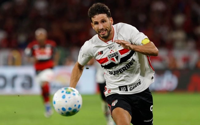 São Paulo revive dramas de 2013 e 2017 na luta contra o rebaixamento São Paulo revive dramas de 2013 e 2017 na luta contra o rebaixamento