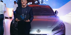 Denza Z9 GT: o primeiro do Brasil foi entregue a Felipe Massa