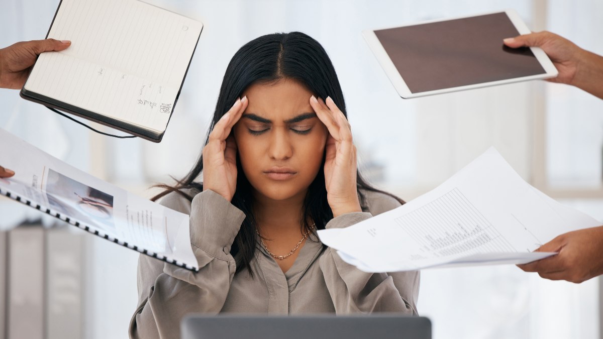Produtividade tóxica gera exaustão e danos à saúde mental Produtividade tóxica gera exaustão e danos à saúde mental