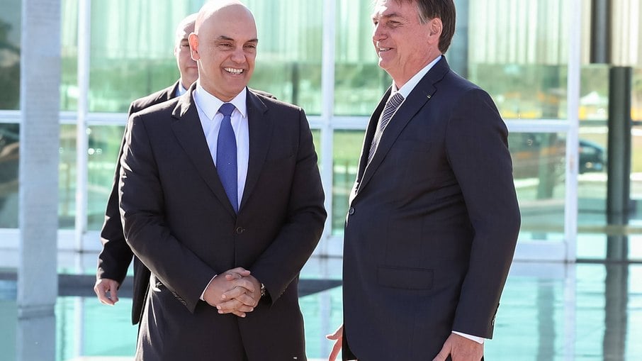 O ministro do STF Alexandre de Moraes e o presidente Jair Bolsonaro em 2019