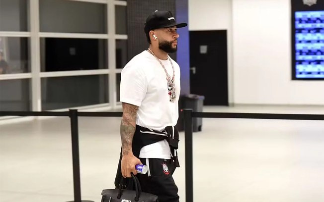 Corinthians reabre negociação com Memphis Depay, que parecia estar de saída do clube Corinthians reabre negociação com Memphis Depay, que parecia estar de saída do clube
