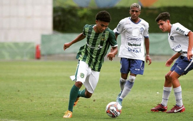 Botafogo acerta com garoto capixaba indicado por Luís Castro