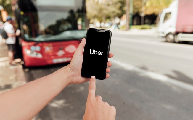 Situação de trabalhadores de apps levanta debate jurídico