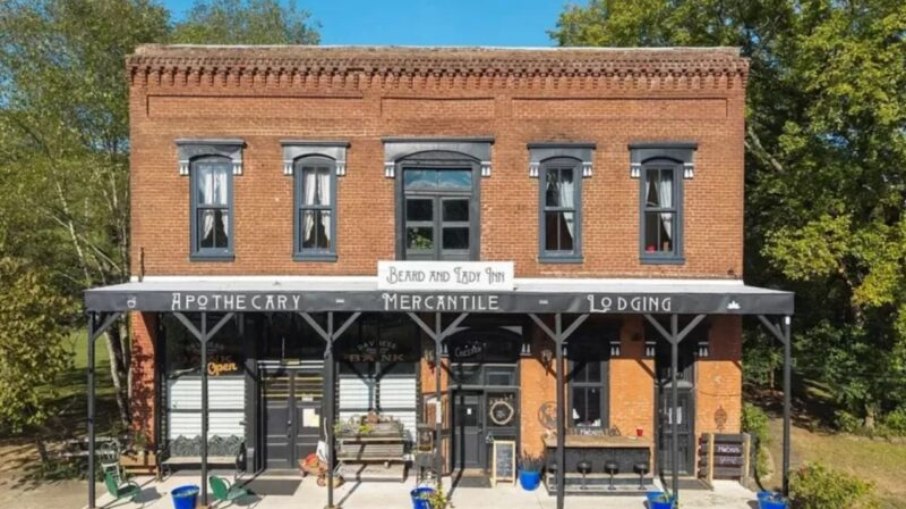 Hotel fantasma famoso é colocado a venda por R$ 10 milhões Hotel fantasma famoso é colocado a venda por R$ 10 milhões