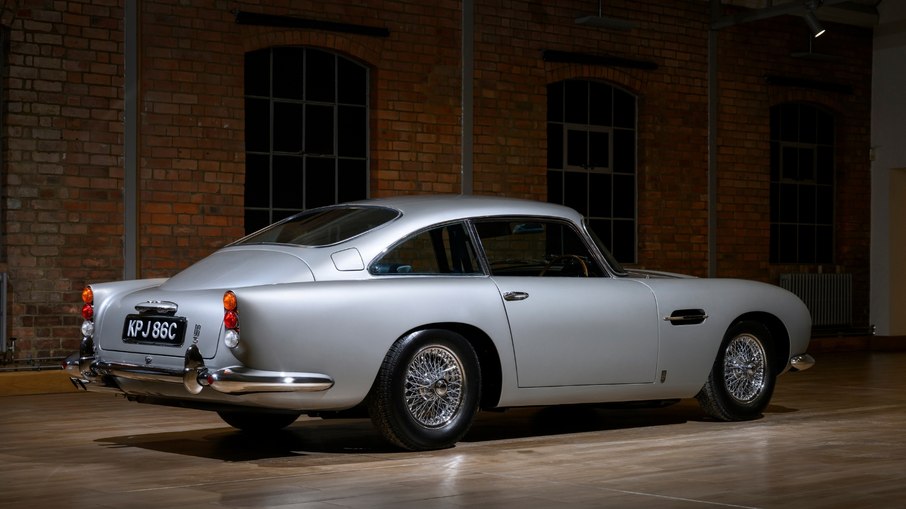 Aston Martin Works conclui a restauração do DB5 dos sonhos de uma família Aston Martin Works conclui a restauração do DB5 dos sonhos de uma família