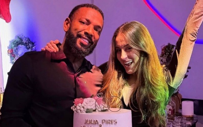Nego do Borel pede Júlia Pires em casamento durante jantar romântico em Dubai