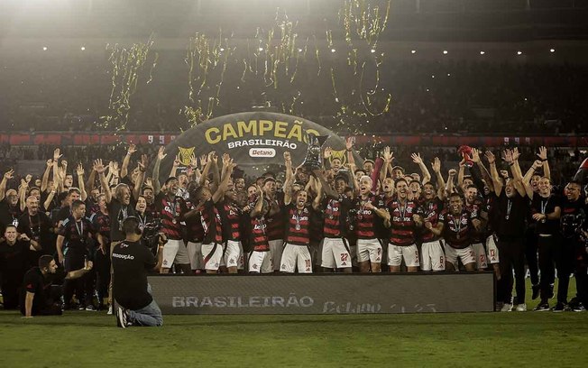Flamengo conquistou a quarta Libertadores de sua história após derrotar o Palmeiras Flamengo conquistou a quarta Libertadores de sua história após derrotar o Palmeiras