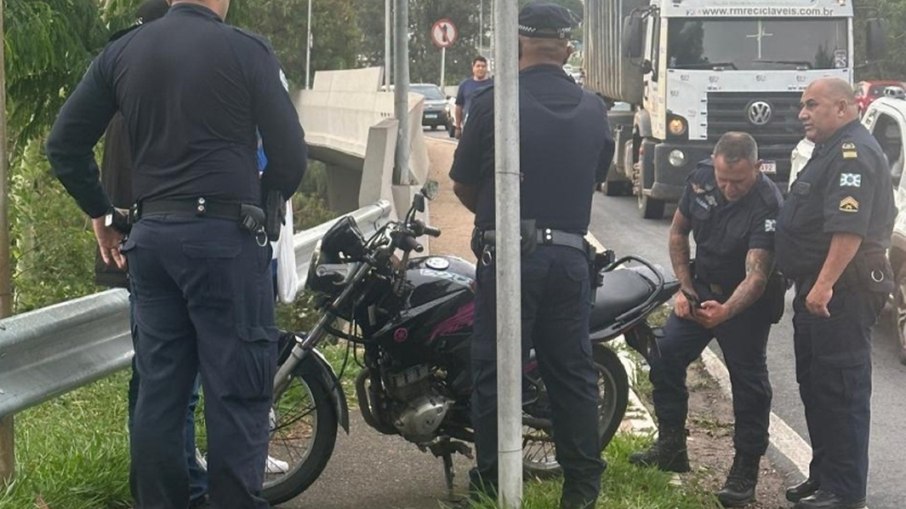 Agentes da GCM de Valinhos durante ação na cidade Agentes da GCM de Valinhos durante ação na cidade
