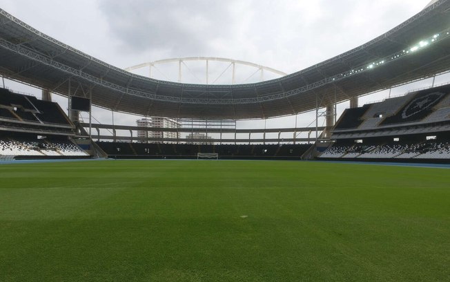 Torcida do Vasco vai em peso no Nilton Santos