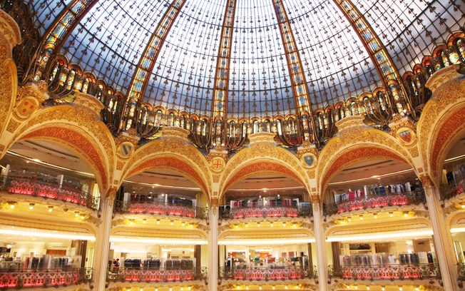 História e curiosidades sobre as Galeries Lafayette, em Paris