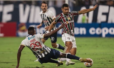 Fluminense divulga lesão no joelho do volante André