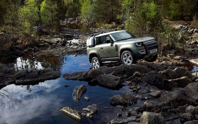 Land Rover Defender ficou bem mais sofisticado e ainda mais capacidade de enfrentar trilhas fora do asfalto