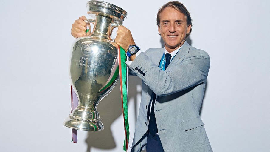 Roberto Mancini retorna ao comando da Itália