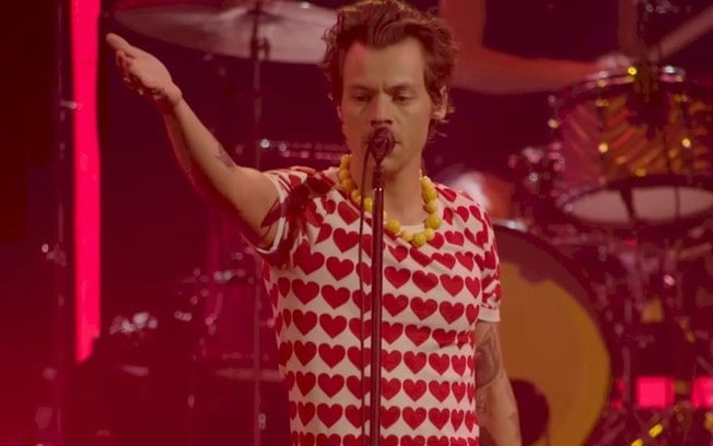 Harry Styles libera performance ao vivo de “As It Was”