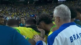 Vídeo flagra Dorival sendo ignorado pelo elenco da Seleção brasileira