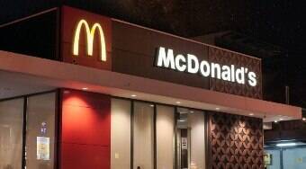 McDonald's faz racionamento de batata frita devido à Ômicron