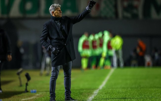 Renato Gaúcho se incomodou com os gritos da torcida contra o seu trabalho 