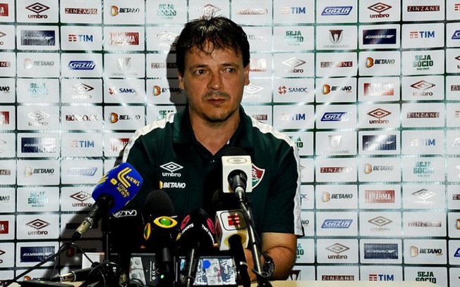 Apesar de vitória, Diniz lamenta perda de intensidade do Fluminense e suspensão: 'Espero não fazer falta'